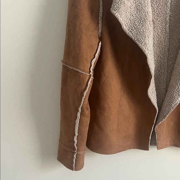 Dylan Tan Teddy Jacket with Cream Lining - Picture 2 of 5